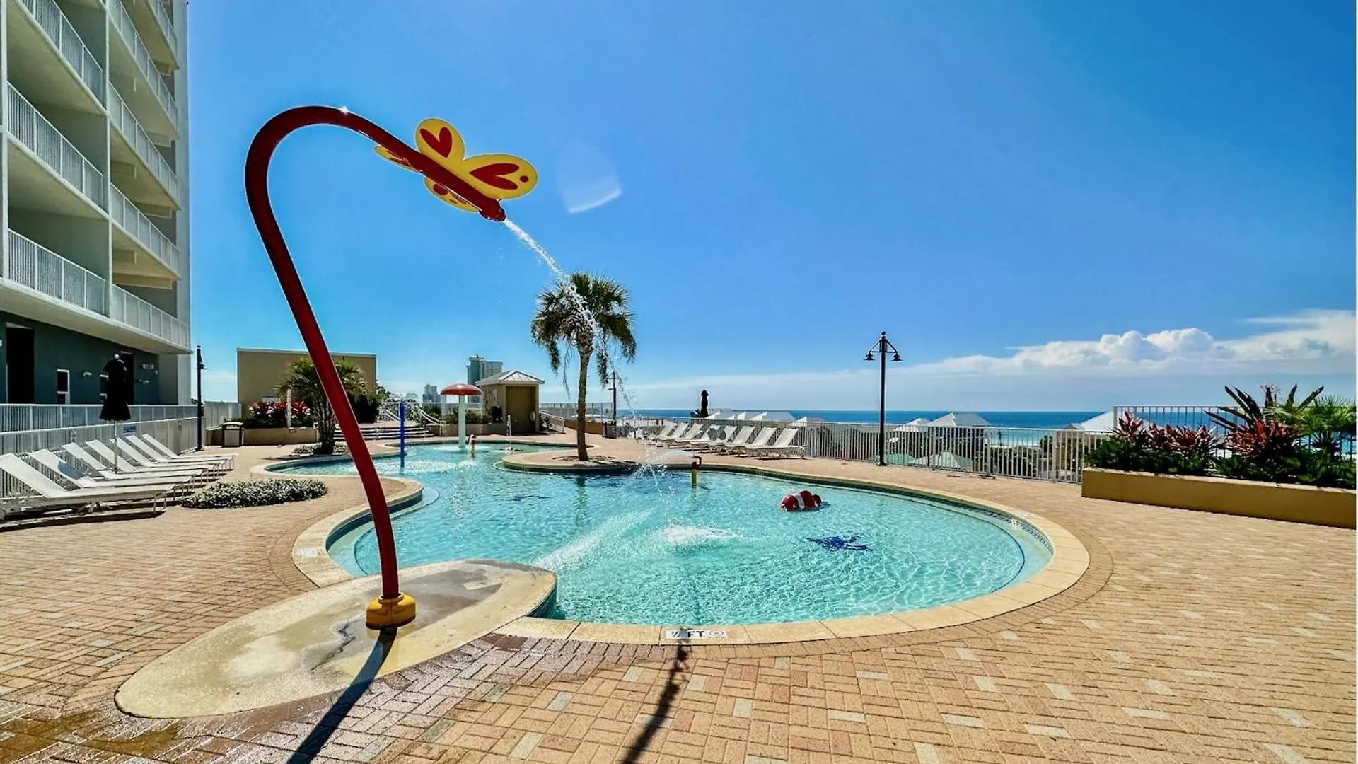 Spacious Beachfront Condo! Sleeps 8 With Gulf Views! Panama City Beach