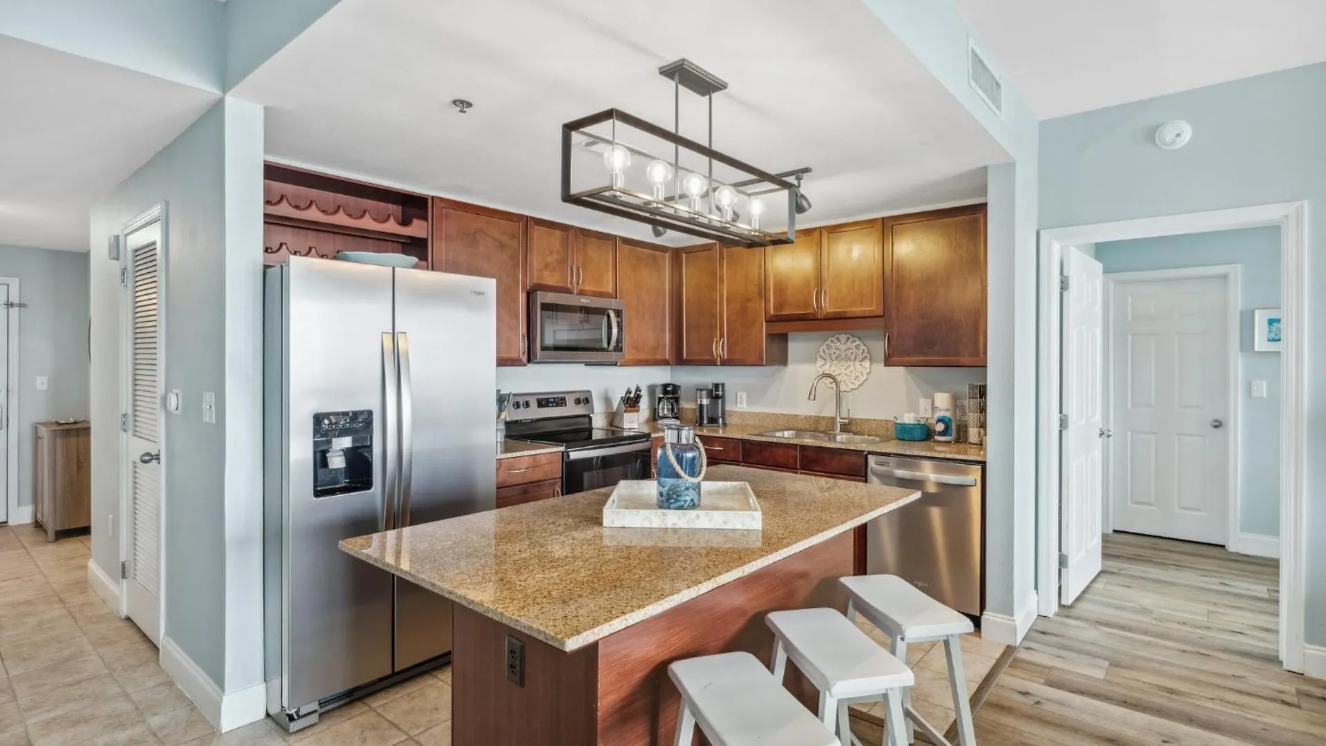 Lägenhet Spacious Beachfront Condo! Sleeps 8 With Gulf Views! Panama City Beach USA