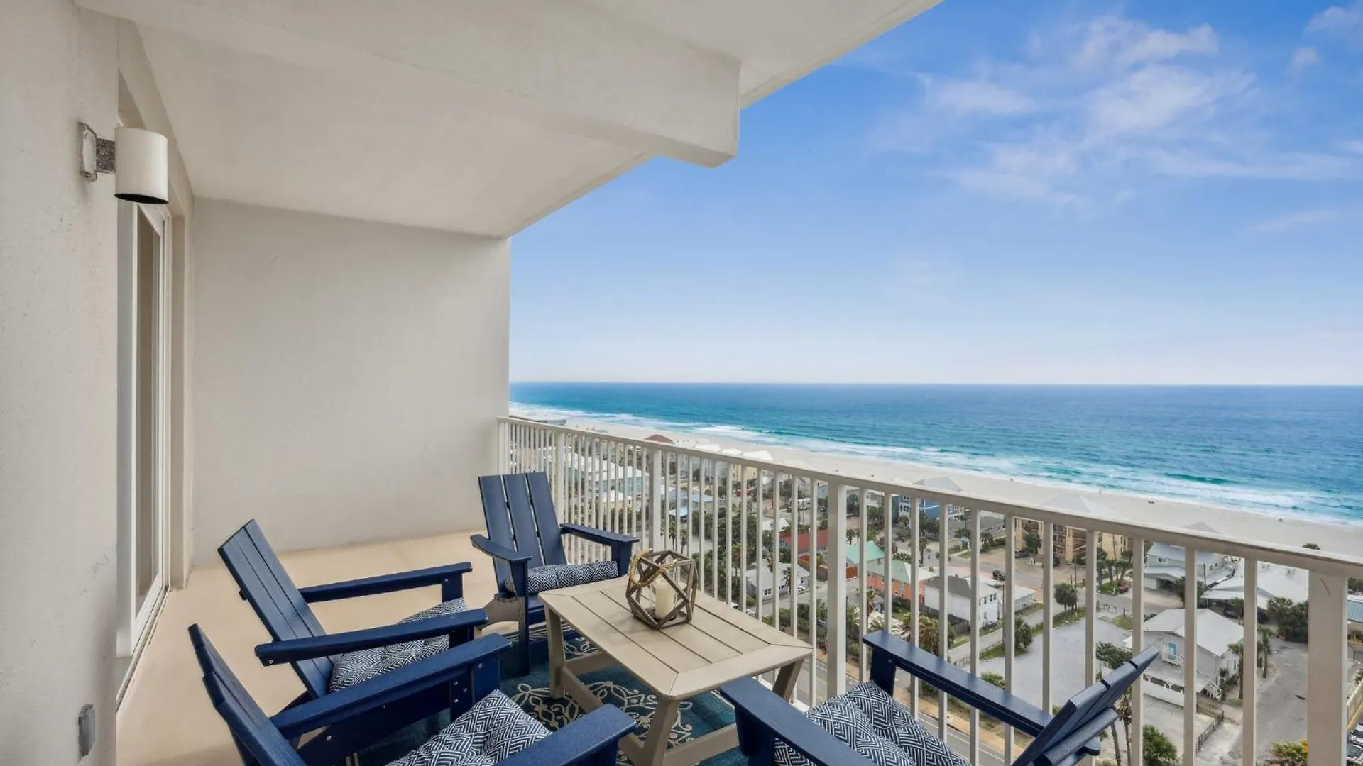 Spacious Beachfront Condo! Sleeps 8 With Gulf Views! Panama City Beach
