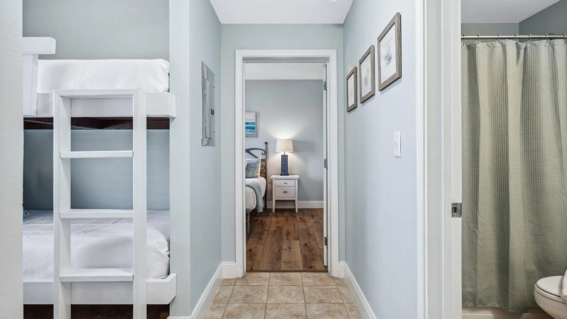 Lägenhet Spacious Beachfront Condo! Sleeps 8 With Gulf Views! Panama City Beach USA