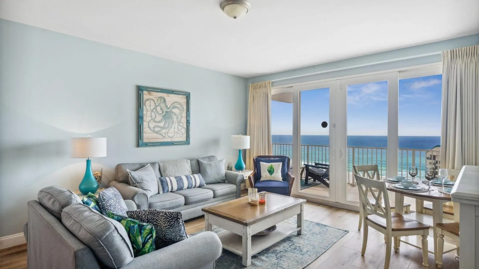 Lägenhet Spacious Beachfront Condo! Sleeps 8 With Gulf Views! Panama City Beach