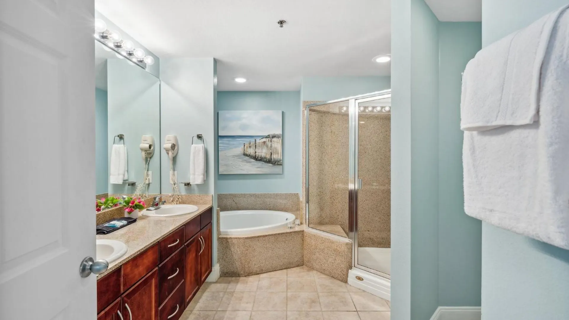 Lägenhet Spacious Beachfront Condo! Sleeps 8 With Gulf Views! Panama City Beach