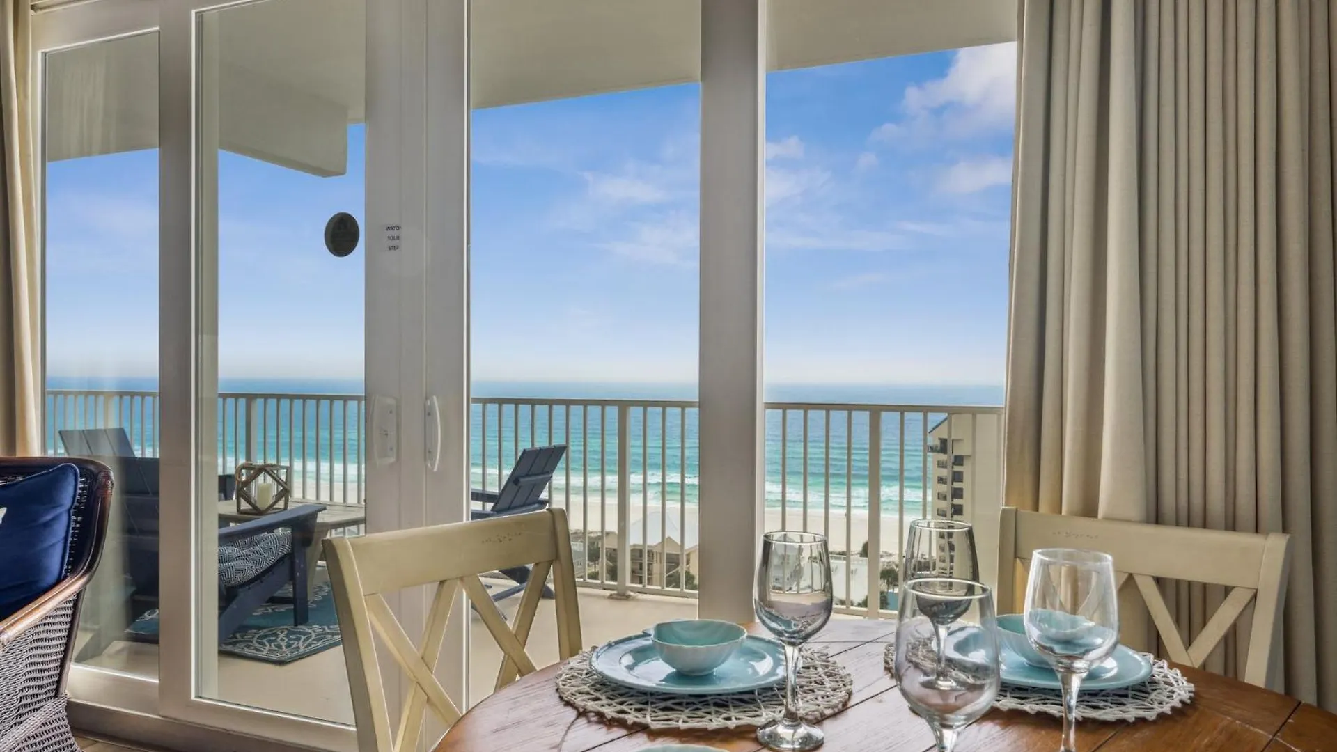 Spacious Beachfront Condo! Sleeps 8 With Gulf Views! Panama City Beach
