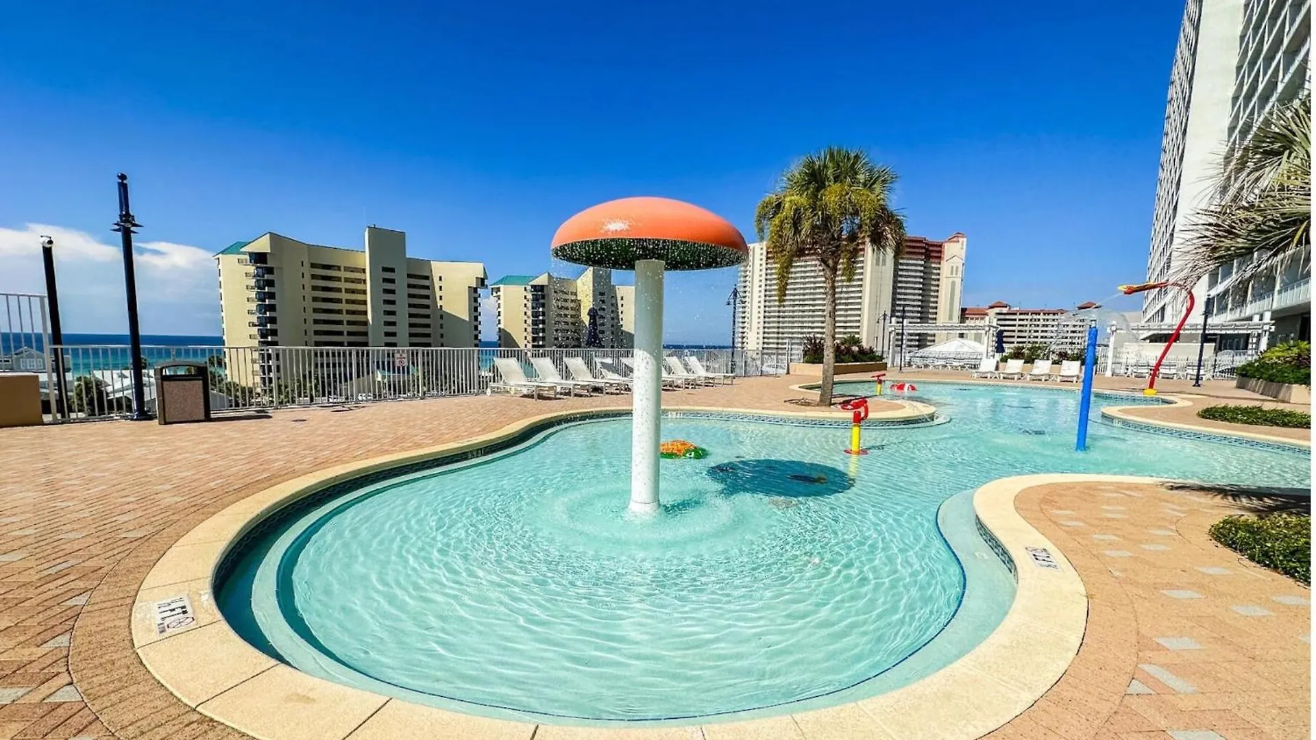 Spacious Beachfront Condo! Sleeps 8 With Gulf Views! Panama City Beach 0*,